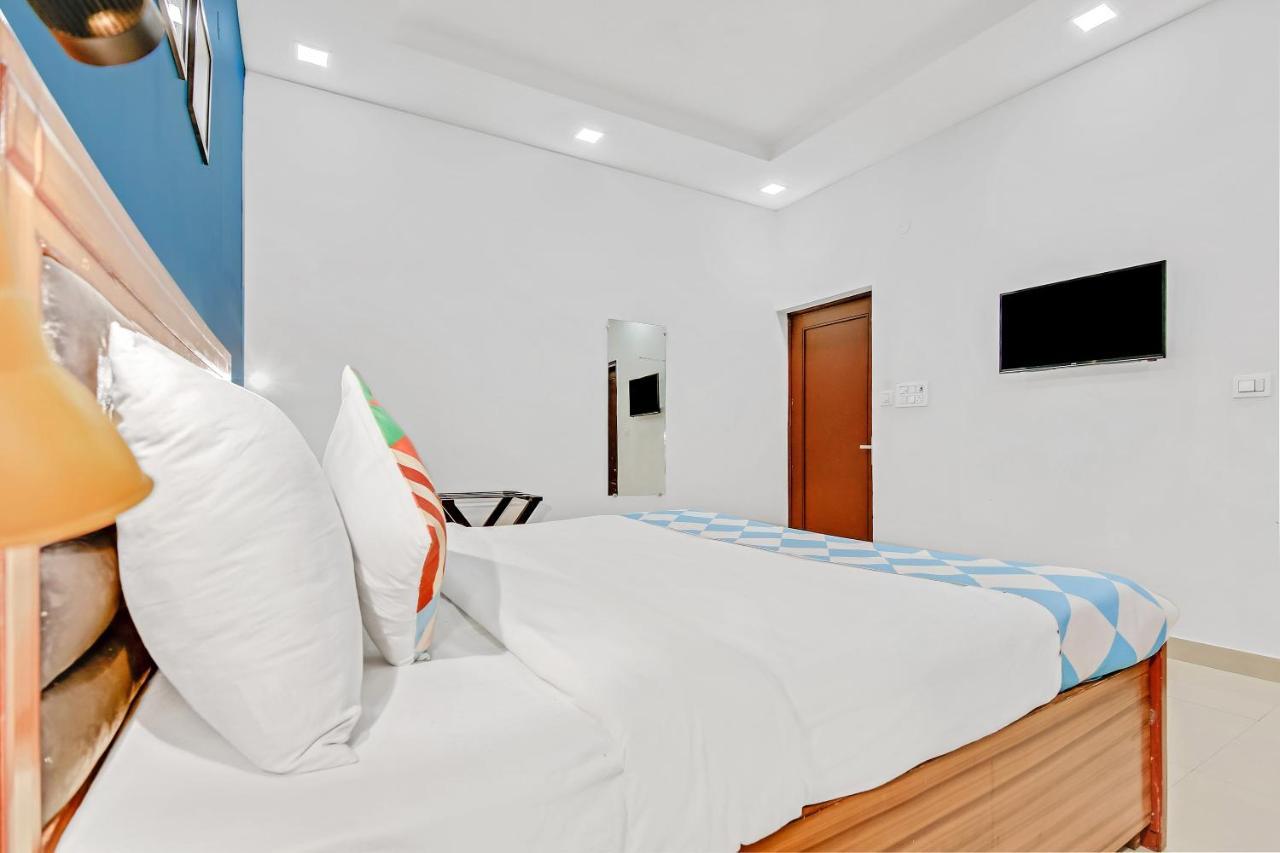 Oyo Home 64106 Comfortable Stay Nové Dillí Exteriér fotografie