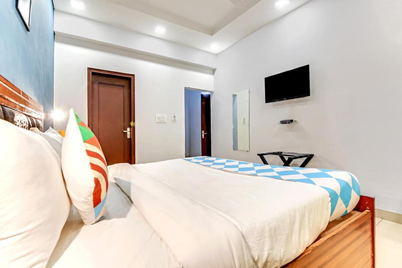 Oyo Home 64106 Comfortable Stay Nové Dillí Exteriér fotografie