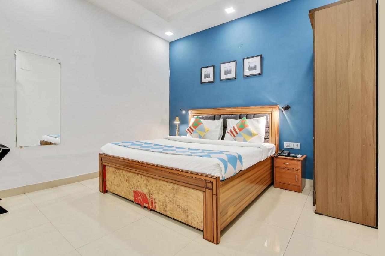 Oyo Home 64106 Comfortable Stay Nové Dillí Exteriér fotografie